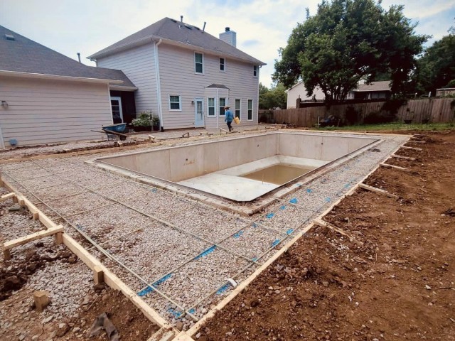 Pool liner and patio in Indian Springs, AL